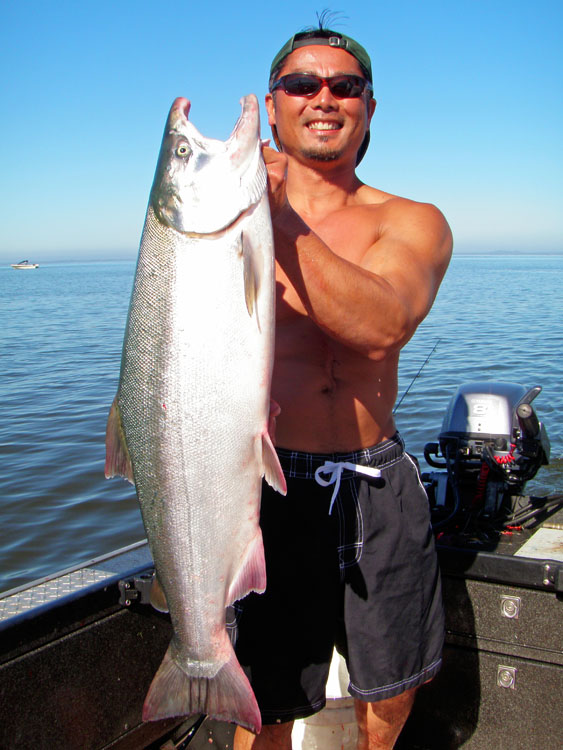 09-25-09 FVE fish of the day - 16# coho.jpg